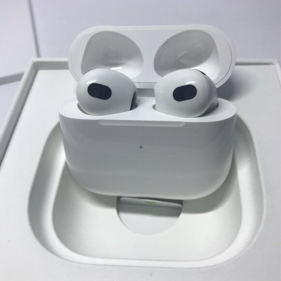Apple AirPods 3rd Generation With Wireless Charging Case ‎MME73AM/A